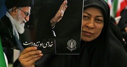 Teheran startet Vorbereitungen für verschobenes Staatsbegräbnis für Chamenei