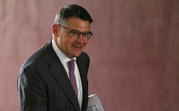 Bild vergr&ouml;&szlig;ern: Hessischer Ministerpräsident Rhein als CDU-Landeschef in Amt bestätigt