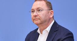 Werneke zieht rote Linien für Reformpaket