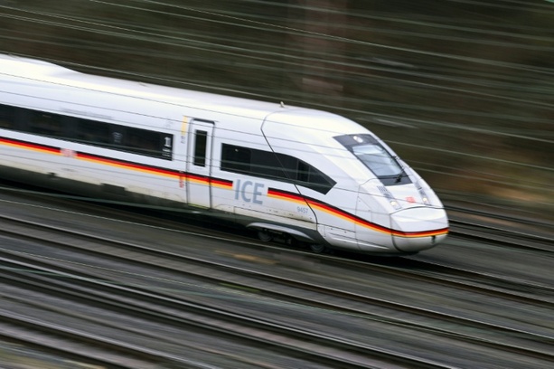 Bild vergr&ouml;&szlig;ern: Bericht: 61,3 Prozent aller Fernzüge der Deutschen Bahn kamen im Mai pünktlich