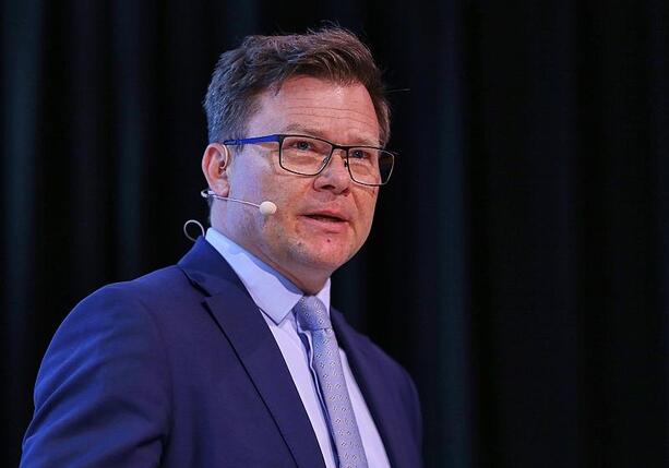 Bild vergr&ouml;&szlig;ern: Schneider sieht große Chancen in Kreislaufwirtschaftsstrategie