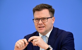 Umweltminister Schneider: Kreislaufwirtschaft macht uns unabhängiger
