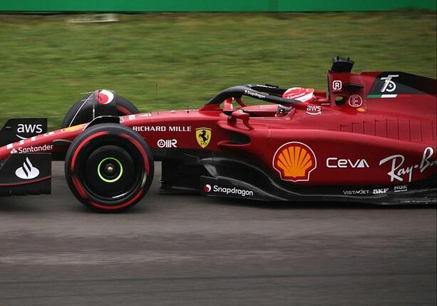 Bild vergr&ouml;&szlig;ern: Formel 1: Leclerc verlängert Vertrag bei Ferrari vorzeitig