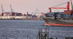 Bundesregierung reagiert gelassen auf neue US-Zolldrohungen