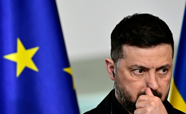 Bild vergr&ouml;&szlig;ern: EU treibt Beitrittsprozess der Ukraine voran - Ungarn zieht Veto zurück