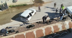 Türkische Polizei entdeckt 30 Flüchtlinge in Tankwagen
