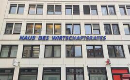 Wirtschaftsrat begrüßt Teile der Pflegereform