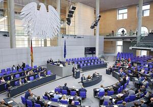 Linke kritisiert Altersbezüge von Abgeordneten als zu hoch
