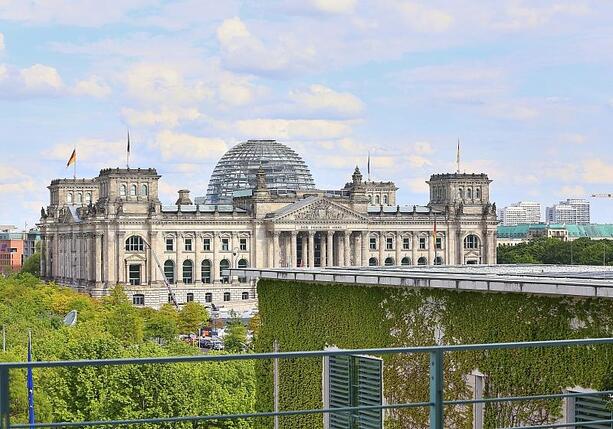 Bild vergr&ouml;&szlig;ern: Familienunternehmer fordern Wegfall der Sommerpause