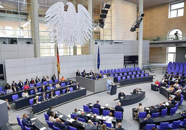 Bild vergr&ouml;&szlig;ern: Verfassungsschützer für Prüfung der Geheimschutzpraxis im Bundestag