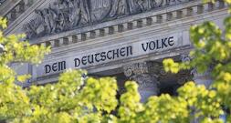 Bilger lehnt Streichung der Sommerpause ab
