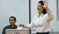 Nachwahlbefragungen: Fujimori bei Stichwahl um Präsidentenamt in Peru knapp vorn