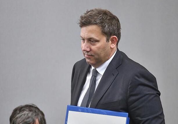Bild vergr&ouml;&szlig;ern: Bundesrechnungshof kritisiert Klingbeils Sparkurs bei Krankenkassen