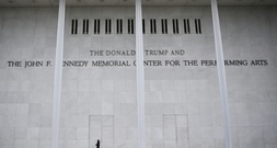 Trumps Name nach richterlicher Entscheidung von Internetseite des Kennedy Centers entfernt