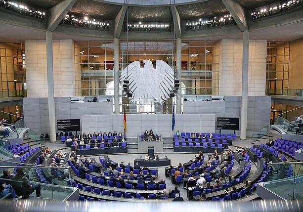 Bild vergr&ouml;&szlig;ern: Forsa: Mehrheit will an Gesetz zur Politiker-Beleidigung festhalten