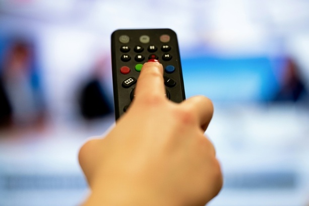 Bild vergr&ouml;&szlig;ern: Verhandlung über Sonderkündigungsrecht für Fernsehanschlüsse in Karlsruhe begonnen