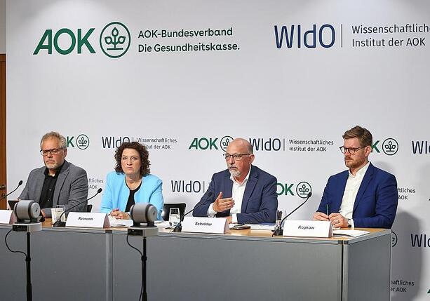 Bild vergr&ouml;&szlig;ern: Studie vorgestellt: Heilmittelkosten steigen weiter rasant