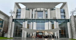 Koalition ruft vor Spitzentreffen mit Sozialpartnern zur Kompromissbereitschaft auf