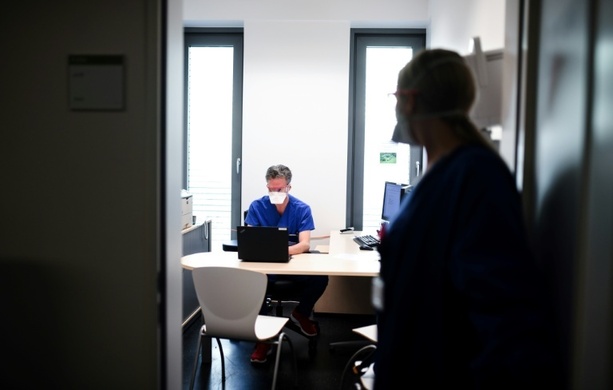 Bild vergr&ouml;&szlig;ern: Bild: Finanzlage der Krankenkassen noch schlechter als bisher gedacht