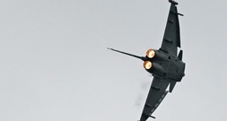 Bundeskanzler Merz eröffnet Luft- und Raumfahrtaustellung in Berlin