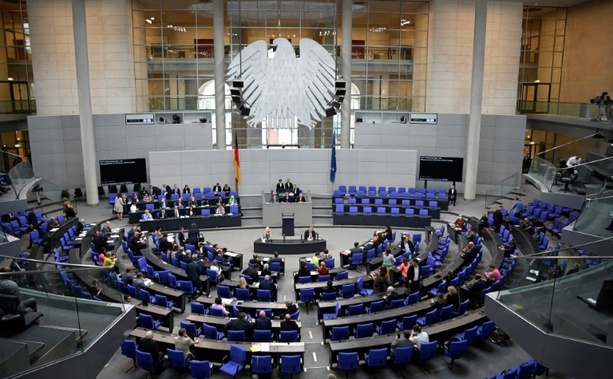 Bild vergr&ouml;&szlig;ern: Rechte Vorfälle bei Bundestags-Planspiel mit Jugendlichen: Fraktionen fordern Aufklärung