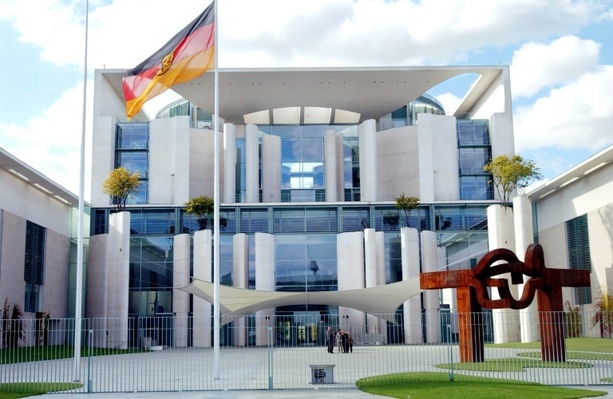 Bild vergr&ouml;&szlig;ern: Koalition berät in Spitzentreffen mit Sozialpartnern über Reformen