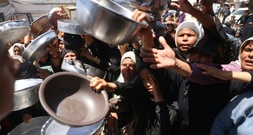 UNHCR: Zahl der weltweit Vertriebenen auf 117,8 Millionen Menschen gesunken