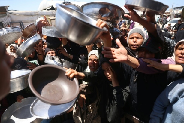 Bild vergr&ouml;&szlig;ern: UNHCR: Zahl der weltweit Vertriebenen auf 117,8 Millionen Menschen gesunken