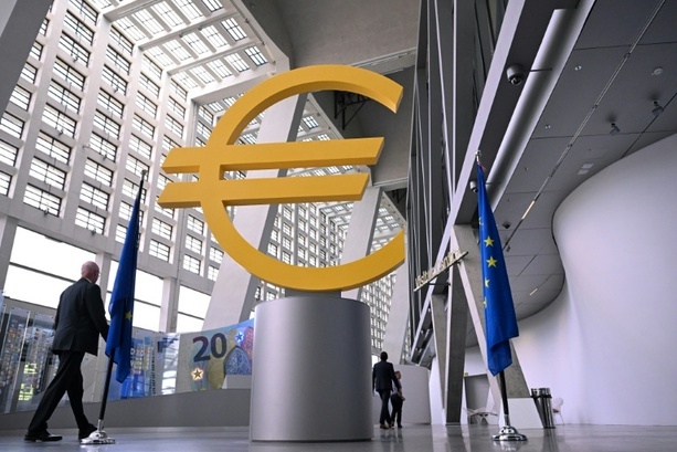 Bild vergr&ouml;&szlig;ern: Europäische Zentralbank hebt Leitzinsen erstmals seit 2023 wieder an