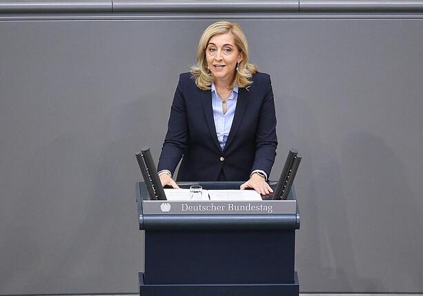Bild vergr&ouml;&szlig;ern: Warken will Sozialbeiträge langfristig senken