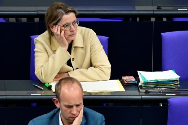 Bild vergr&ouml;&szlig;ern: Justizministerin Hubig will Unterwanderung von Gerichten durch rechtsextreme Schöffen verhindern