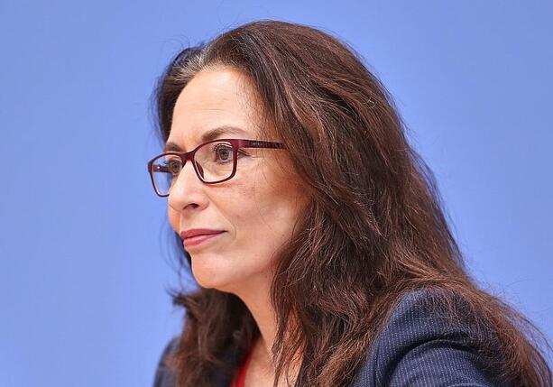 Bild vergr&ouml;&szlig;ern: Fahimi kritisiert Bärs Bafög-Aussagen scharf