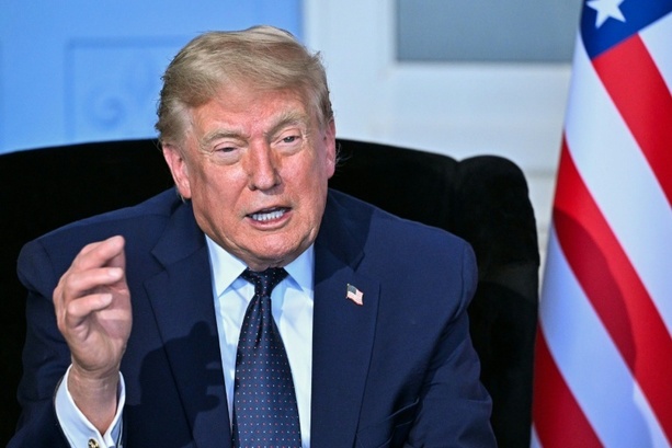 Bild vergr&ouml;&szlig;ern: US-Vertreter: Trump und Vance haben Abkommen mit Iran elektronisch unterzeichnet