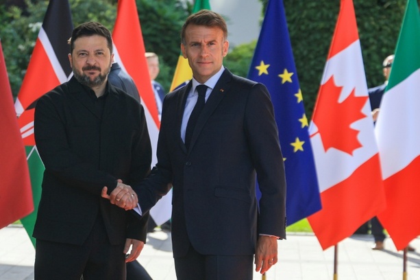 Bild vergr&ouml;&szlig;ern: G7-Gipfel berät über Ukraine - Selenskyj als Gast bei Treffen in Evian