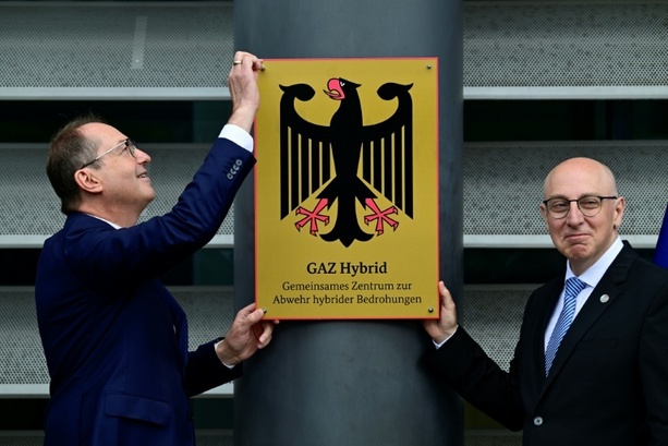 Bild vergr&ouml;&szlig;ern: Spionage und Sabotage: Zentrum zur Abwehr hybrider Gefahren nimmt Arbeit auf