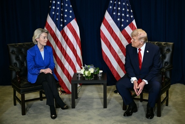 Bild vergr&ouml;&szlig;ern: Zolldeal mit Trump: EU-Parlament beschließt Umsetzung