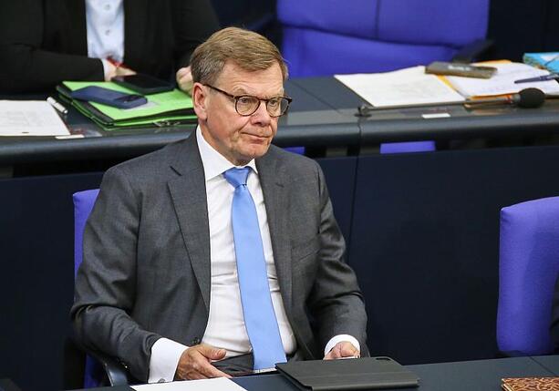 Bild vergr&ouml;&szlig;ern: Wadephul rechnet mit langen Atomverhandlungen mit Iran