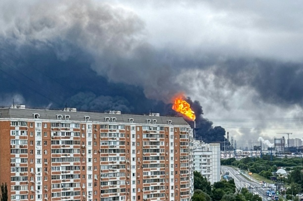 Bild vergr&ouml;&szlig;ern: Massiver ukrainischer Drohenangriff auf Moskau - Rauchsäulen über russischer Hauptstadt