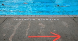 Hochsommerliche Hitzewelle rollt an: DLRG warnt vor tödlichen Badeunfällen