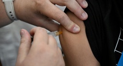 Studie: HPV-Impfung senkt Risiko für Tod durch Gebärmutterhalskrebs auf nahe Null