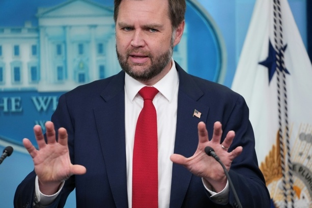 Bild vergr&ouml;&szlig;ern: Iran-Gespräche: US-Vizepräsident Vance könnte am Wochenende in die Schweiz reisen
