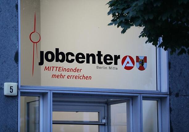 Bild vergr&ouml;&szlig;ern: Auch Söder fordert Kürzung der Bürgergeld-Regelsätze