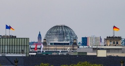 Tag der offenen Tür: Merz stellt sich Fragen von Besuchern