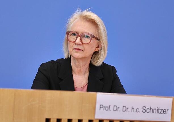 Bild vergr&ouml;&szlig;ern: Wirtschaftsweise Schnitzer fordert Einschränkung von Minijobs
