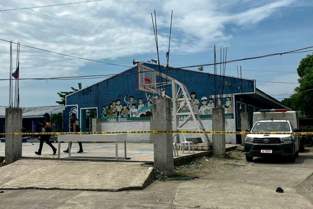 Bild vergr&ouml;&szlig;ern: Mindestens drei Tote bei Schusswaffenangriff an Schule auf den Philippinen