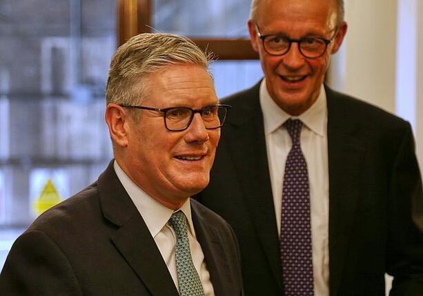 Bild vergr&ouml;&szlig;ern: Bundesregierung setzt nach Starmer-Rücktritt auf Kontinuität