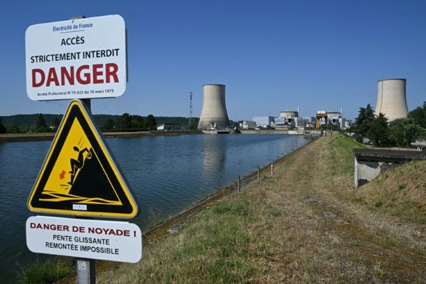 Bild vergr&ouml;&szlig;ern: Hitzewelle in Frankreich: Atomkraftwerk Golfech heruntergefahren