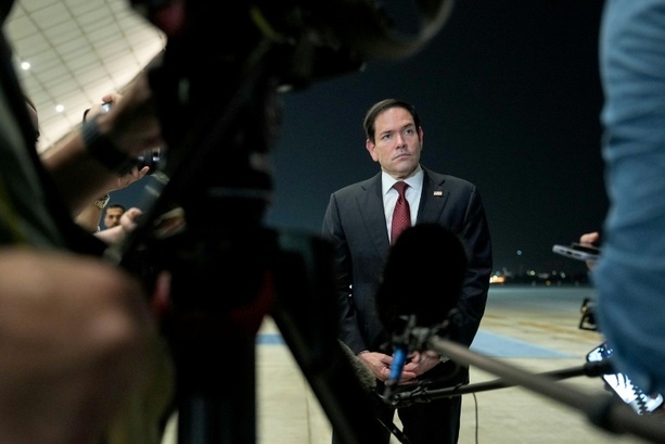 Bild vergr&ouml;&szlig;ern: Rubio: Washington wird keine Durchfahrtsgebühren für Straße von Hormus akzeptieren