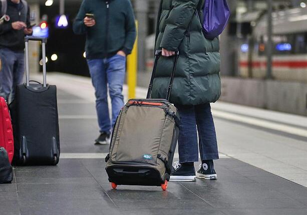 Bild vergr&ouml;&szlig;ern: Bahn-Störung behoben - Zugverkehr läuft wieder an