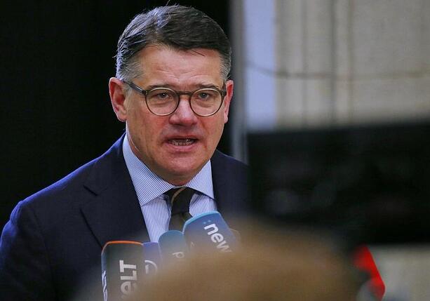 Bild vergr&ouml;&szlig;ern: Rhein fordert Kompensation für Steuerausfälle der Länder